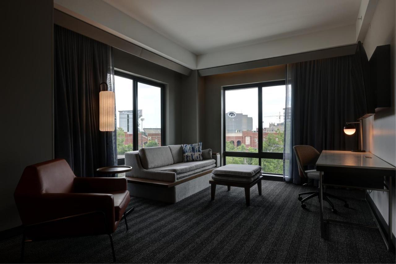 Courtyard By Marriott Iowa City University Heights Dış mekan fotoğraf